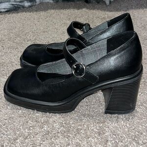 Women's Black Mary Jane Platform Heels